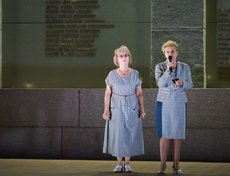 – Мы бережно храним традиции, помним нашу славную историю, – отметила заместитель мэра Иркутска, председатель комитета по социальной политике и культуре Татьяна Эдельман.