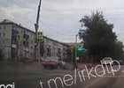 Момент аварии. Скриншот видео из группы «ДТП 38RUS Иркутск» ВКонтакте