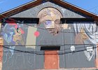 Мурал, который создают на стене здания в Иркутске. Фото IRK.ru