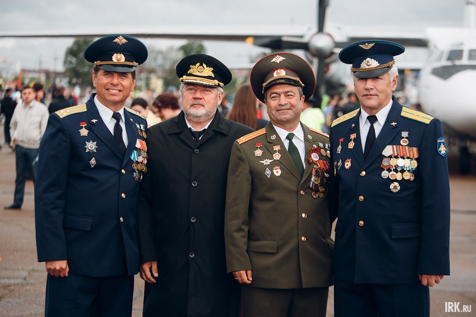 Иркутских ветеранов воздушного флота поздравили с профессиональным праздником.