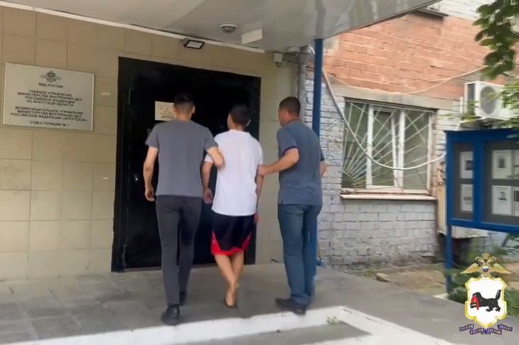 Задержанный за угон мужчина. Скриншот видео пресс-службы ГУ МВД России по Иркутской области