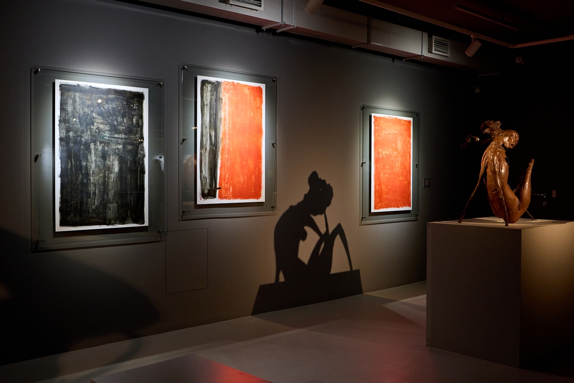 Так появились новые абстрактные работы – они впервые представлены в галерее.