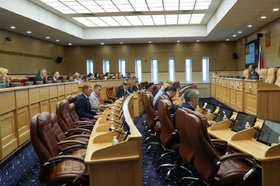 Заседание депутатов Заксобрания Иркутской области. Фото IRK.ru