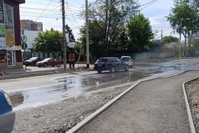 Коммунальная авария на 2-й Железнодорожной. Фото IRK.ru