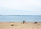 Иркутяне отдыхают на пляже. Фото IRK.ru