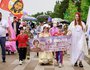 В Иркутске 8 июля прошёл костюмированный парад в честь Дня семьи, любви и верности.