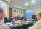 Рабочая встреча Максима Лобанова и Леонида Фролова. Фото пресс-службы администрации Иркутского района