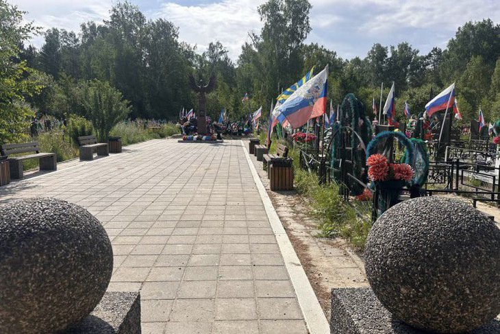 Памятное место на кладбище «Березовая роща». Фото пресс-службы администрации Ангарского городского округа