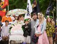 Участники собрались на бульваре Гагарина перед зданием Иргиредмета.