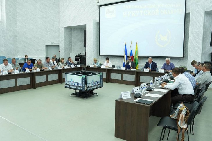 Совещание в Куйтуне. Фото IRK.ru