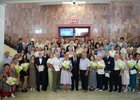 Награждение семейных пар. Фото пресс-службы правительства Иркутской области