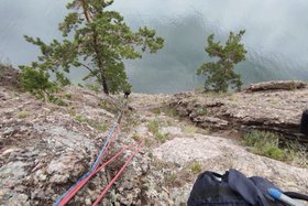 Турист сорвался с утеса. Фото пресс-службы БПСО