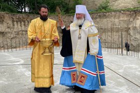 Молебен на освещение строительства нового храма в Ангарске. Фото пресс-службы мэрии АГо