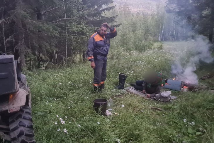 Спасатели. Фото предоставлено пожарно-спасательной службой Иркутской области