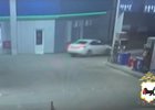 Автомобиль, водитель которого пытался скрыться от полиции. Скриншот видео пресс-службы ГУ МВД России по Иркутской области