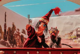 Кукольное представление Петрушки «Балагантьеры, или В духе Петрухи»