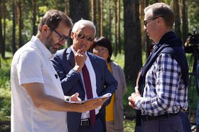 Депутаты ЗС в Свирске. Фото IRK.ru