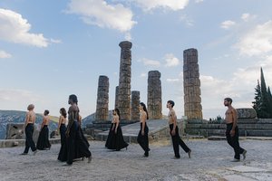TheatreHD. Курентзис и Саша Вальц: Бетховен Симфония № 7