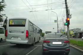 Нарушение ПДД. Скриншот видео пресс-службы Госавтоинспекции Иркутской области
