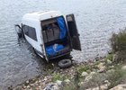Микроавтобус скатился в Байкал. Фото прокуратуры Иркутской области