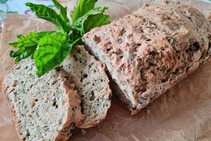 Вкус хлеба будет зависеть от выбора сорта базилика.