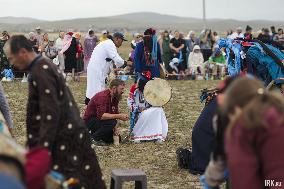 Шаманы возносили молитвы о благополучии