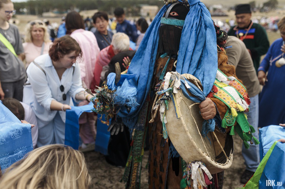 Боо и удаган входили в транс, устанавливая связь с духами предков