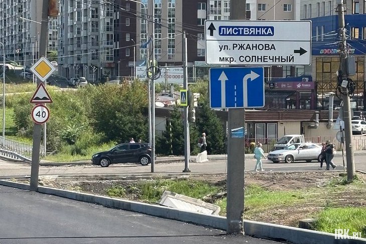 Столбы на дороге. Фото очевидцев
