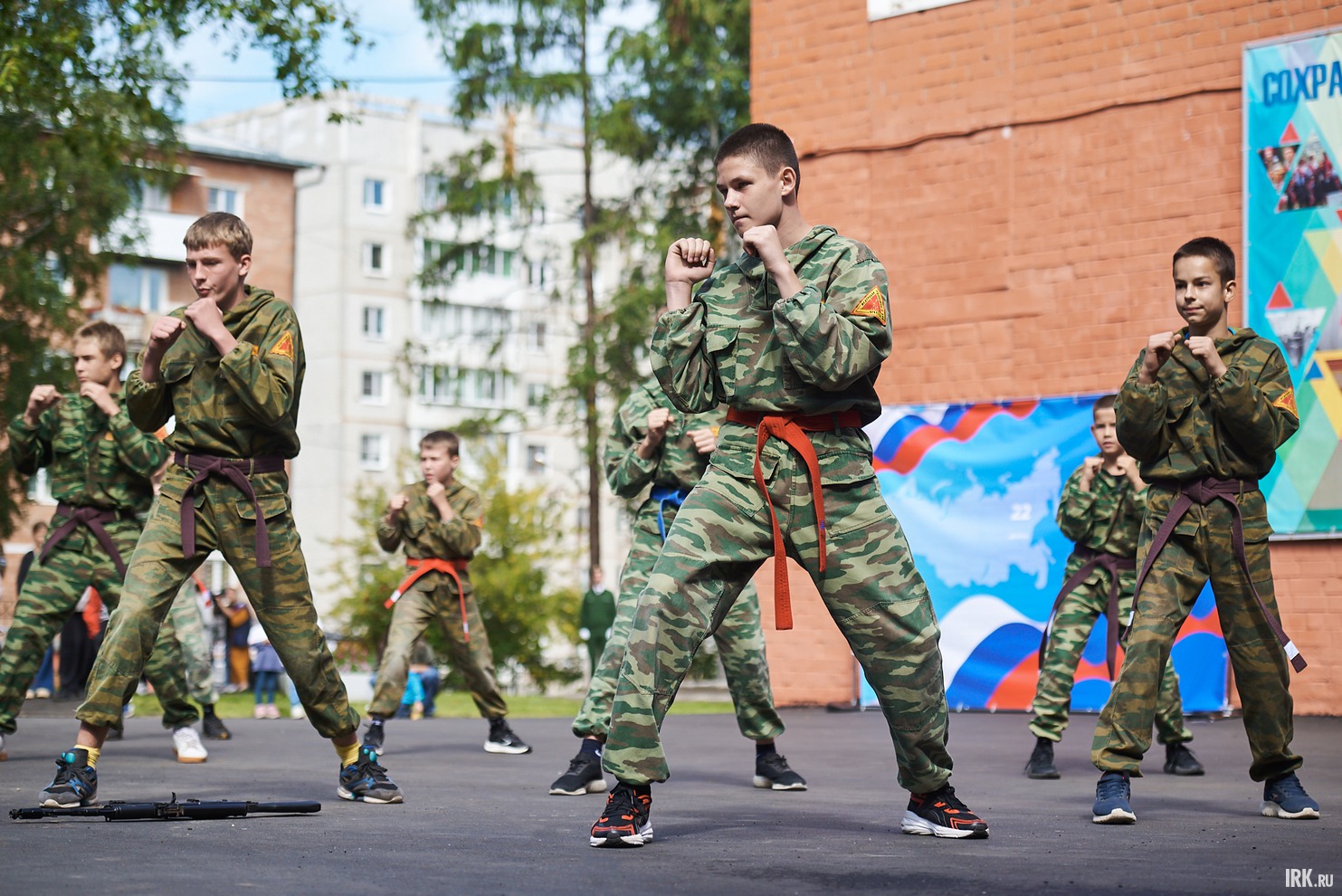 С показательным номером выступили воспитанники спортивного клуба «Суворовец».