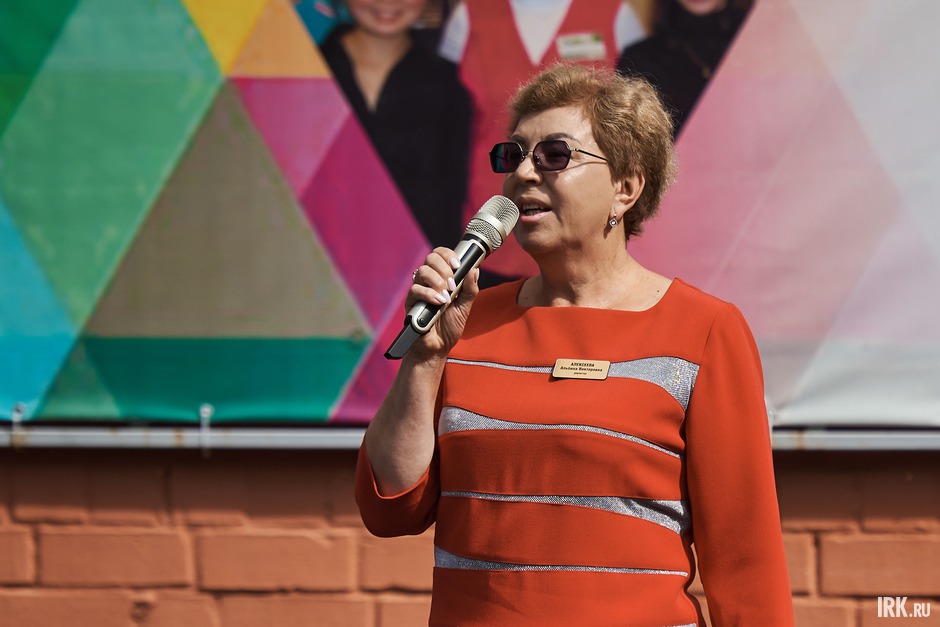 Директор школы № 4 Альбина Алексеева.