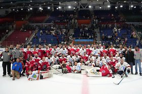 Хоккейный матч. Фото пресс-службы правительства региона