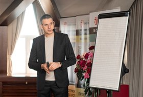 Евгений Жигилий. Тренинг-бестселлер «Как продавать по телефону: эффективные техники»