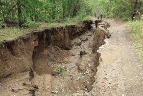 Размытая дорога в Онгурен. Фото очевидцев