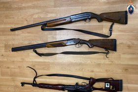 Изъятое оружие. Фото пресс-службы СУ СК России по Иркутской области