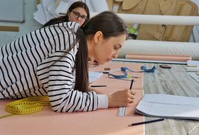 Базовый курс шитья в школе шитья и дизайна «Швейный холл»