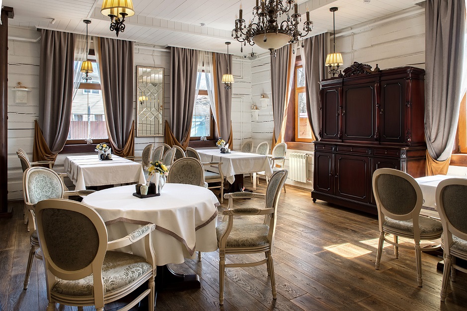 Интерьер. Фото с сайта https://sobraniespeshilov.com/