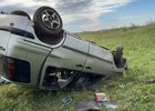 Перевернувшаяся иномарка. Скриншот видео Госавтоинспекции региона
