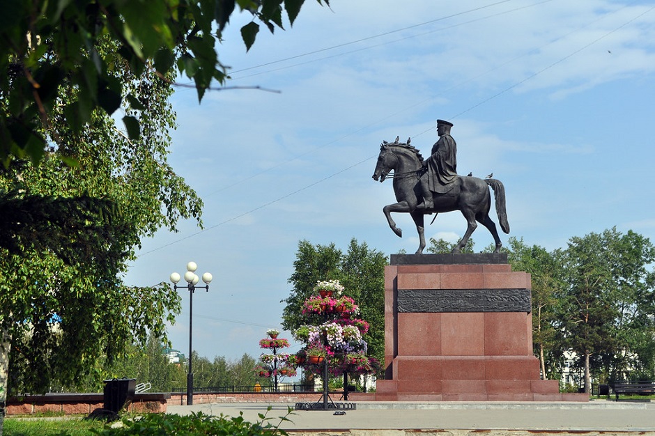 Памятник маршалу Жукову в Солнечном. Фото из архива IRK.ru
