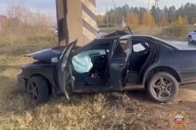 Водитель седана погиб, резавшись в опору моста. Скриншот видео пресс-службы Госавтоинспекции Иркутской области