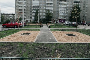 Площадка между домами № 197 и 193