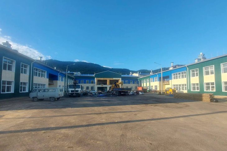 Школа в Мамакане. Фото пресс-службы правительства Иркутской области