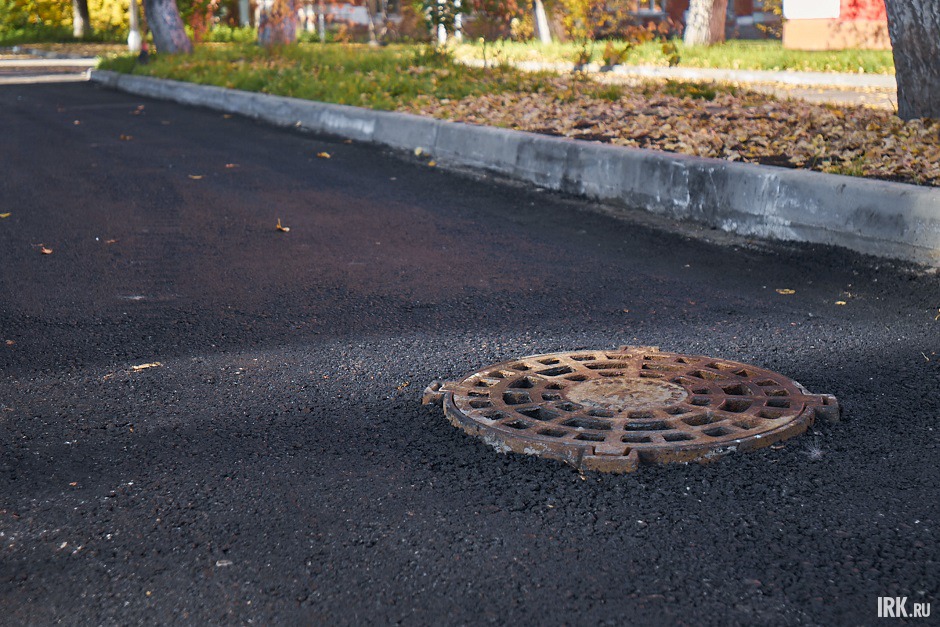 Около домов обустроили водоприемные колодцы