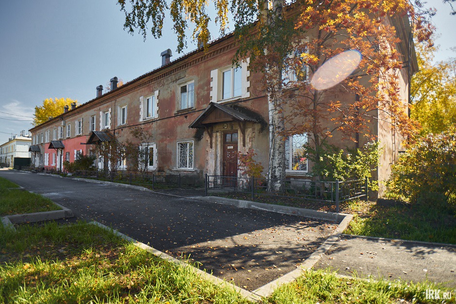 Благоустроили территорию у дома № 50