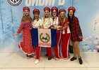 Иркутянки устроили перфоманс на концерте Надежды Кадышевой. Фото sib.fm