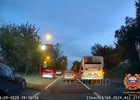 Водитель автобуса №80 нарушил ПДД. Скриншот видео пресс-службы ГУ МВД России по Иркутской области