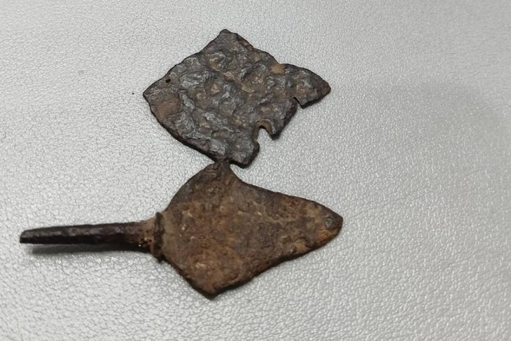 Наконечники стрел. Фото Eвгeния Бaлaгaнcкого из телеграм-канала «Прибайкалье-инфо.24/7»