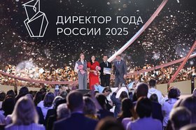 Награждение Максима Астраханцева. Фото Минпросвещения России