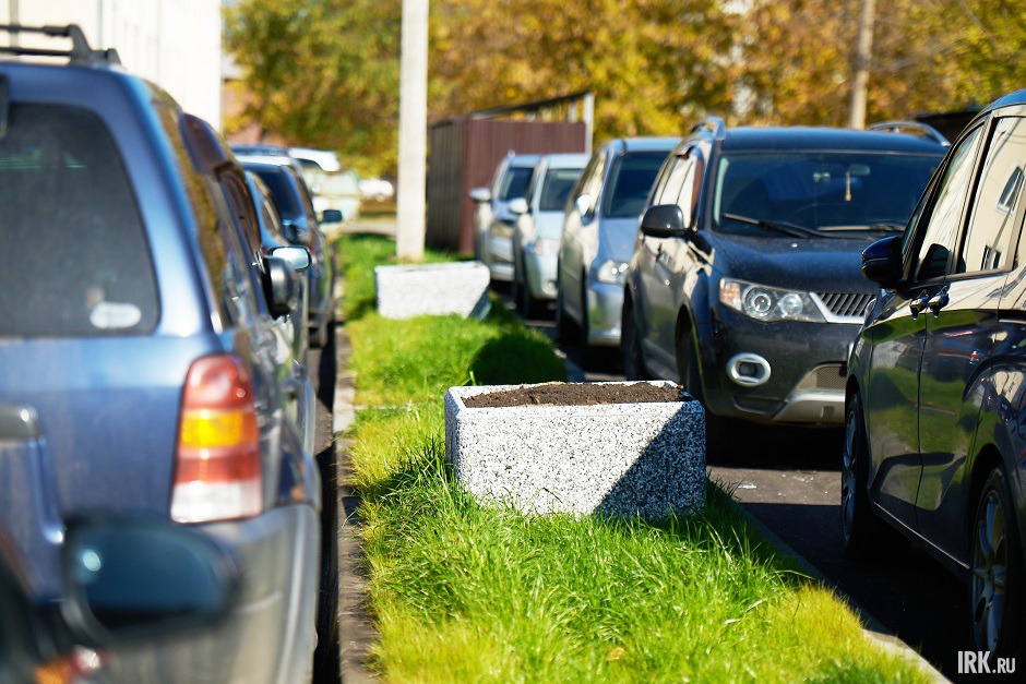 На объекте выполнили асфальтирование, посадили деревья и газон