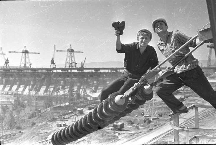 Строительство Братской ГЭС Строительство Братской ГЭС