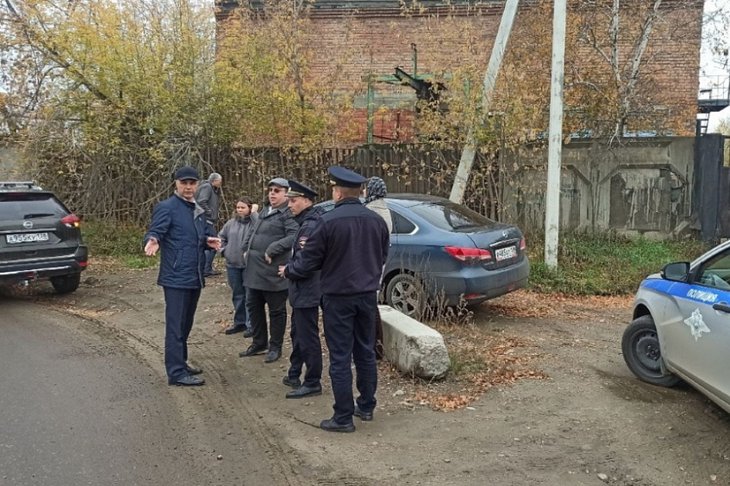 Встреча с депутатом. Фото пресс-службы думы Иркутска